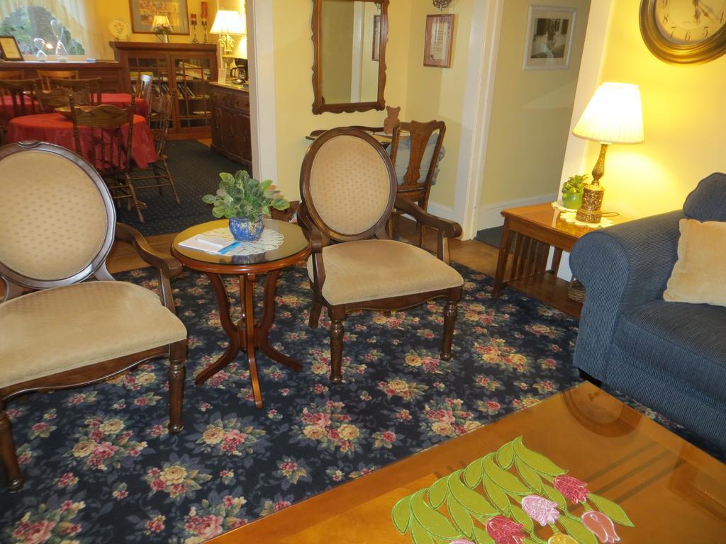 Shady Oaks Country Inn St. Helena Exteriör bild