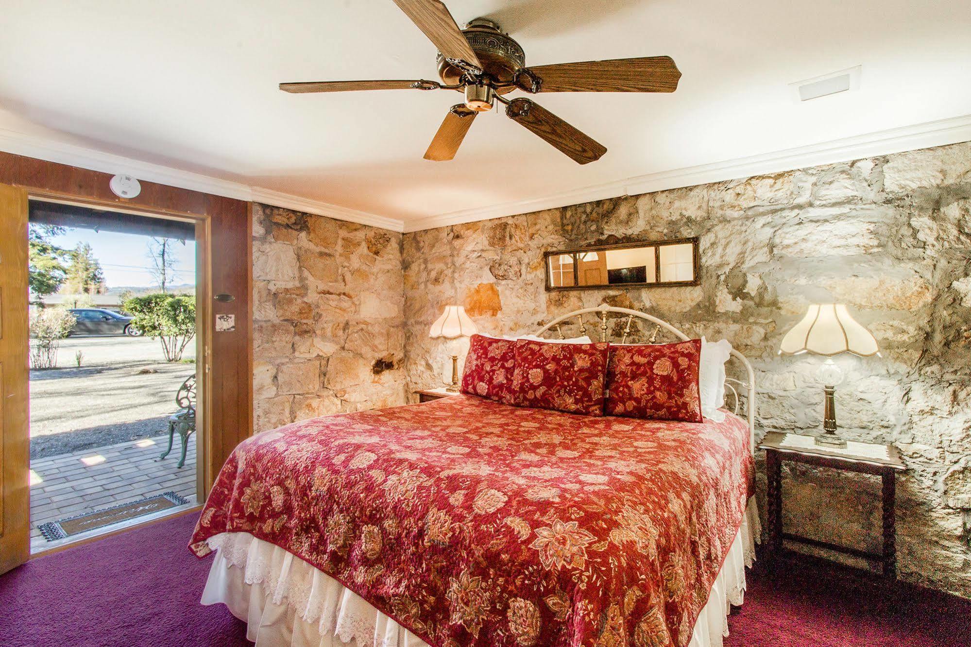 Shady Oaks Country Inn St. Helena Exteriör bild